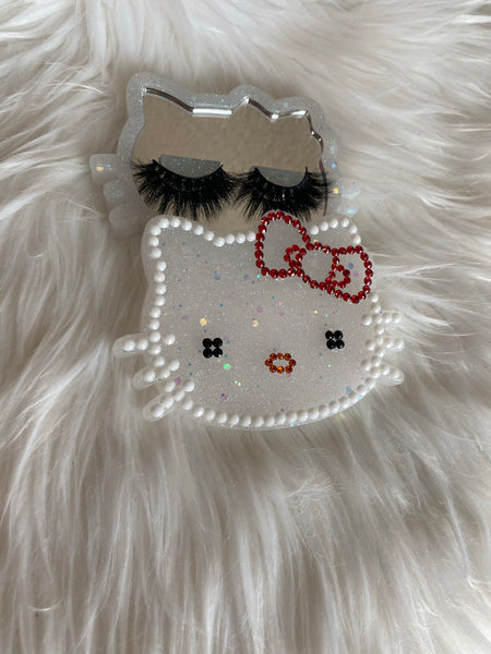 Lash case with mirror